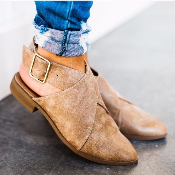 Qupid Shoes - 🌸 1 LEFT - SIZE 6.5 🌸 Bryce Wrap Flats